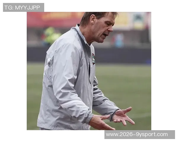 法媒揭露雷恩更衣室危机球员对主帅战术指令产生质疑