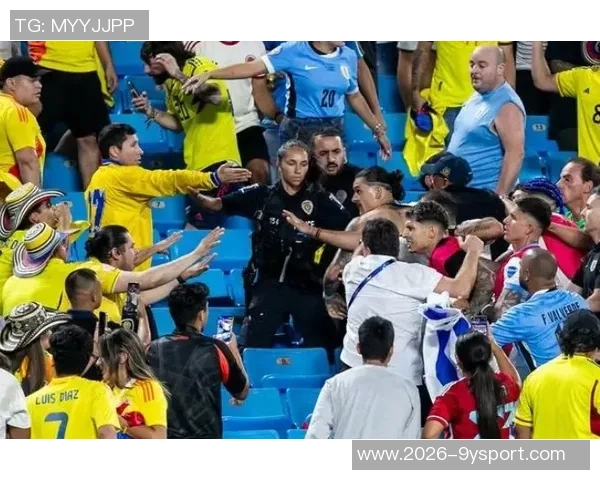 女球迷疑似骚扰湖人球员被保安驱逐老詹淡定剪指甲继续观赛